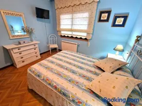 Apartamento Playa con Terraza & Vistas al Mar - Image 3