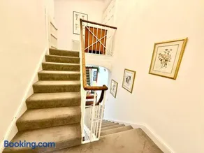 Fernhill House Beautiful period property with 5 bedrooms and lovely views - Image 5