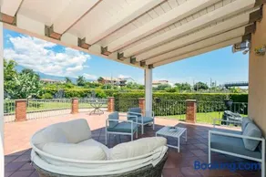 Tropical House - Image 2