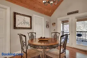 Ozark Livin' Lodge - Image 2