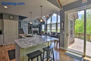 Blue Ridge Retreat - Image 3