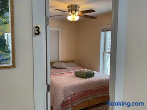 Roberts Lake House Room #3 - Image 3