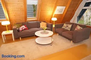 Zeltdachhaus für bis zu 6 Personen - Image 1