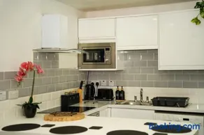 The Lush Apartment Cardiff Central 2 Bedrooms - Image 3