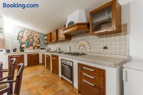 Chalet nella roccia da Marinella - Image 2