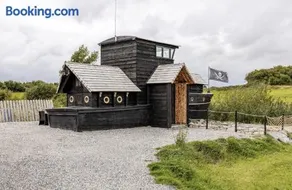 The Boatel at Mayo Glamping - Image 1
