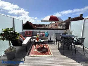 ZON ZEE STRAND Bed by the Sea - Image 1