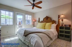 Stunning Beach Home - Steps to the Bay,Beach, &Boardwalk w Grill & Patios - Image 1
