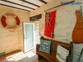 Crow's Nest Cottage - Image 1