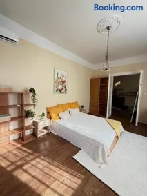 Damjanich Deluxe Apartman - Image 5