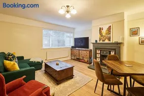 Host & Stay - Bridge Court - Image 2