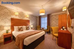 Castle Hotel - Image 2