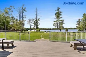 Swan Shores-Expansive Lakefront Home with Private Dock - Image 2