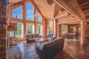 Private Hot Tub, Sauna & Games Year-Round - Image 2