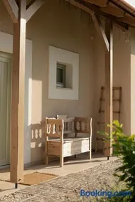 Macskalépcsős Boutique B&B - Image 2