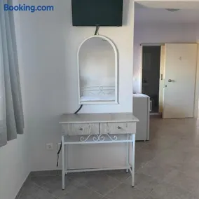Pefki Apartment 8 - Image 3