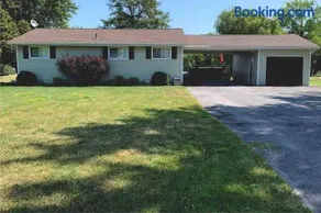 St Lawrence Waterfront Home - Image 2