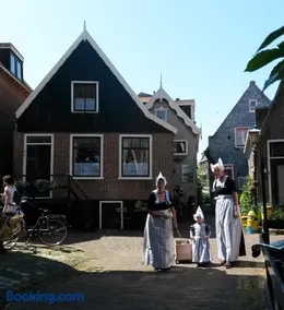 Family fisherman's house Volendam - Image 3