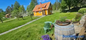 Cozy Country House - Image 1