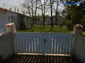 Maison à 8 min à pied de la Plage avec jardin clos et ombragé - Image 2