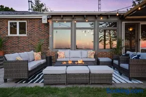 Waterfront Casa in wine County with SAUNA and HOT TUB - Image 3