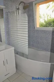 Maison dans son écrin de verdure - Image 2