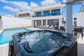 Eden Villa, with jacuzzi and ocean view - Image 1