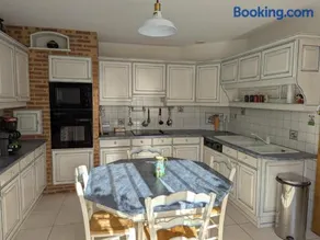 Gîte 17ème siècle avec piscine privée et jardin, animaux acceptés - Image 2