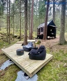 Wood Wise Glasshouse Glamping - Image 3