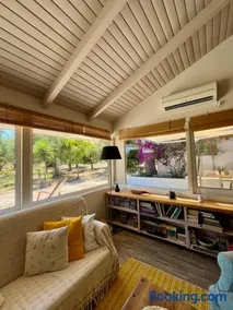 Glykoriza Cottage - Image 3