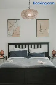 Gallery Apartment 1 - Image 1