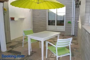 MENCIA - Image 2