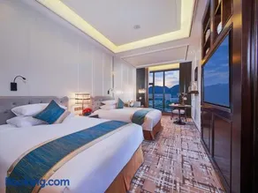New Century Grand Hotel Zunyi - Image 1