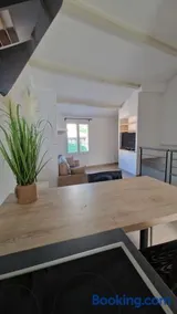 Charmant studio rénové dans village provençal - Image 2