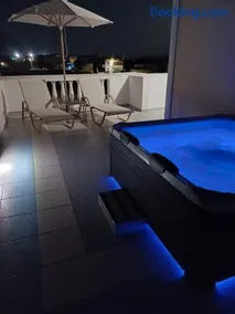 Seaview Double Room Private Jacuzzi - Image 2