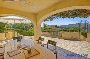 Authentic groundfloor apartment in beautiful villa, Javea - Image 3