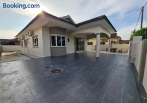 Air-home No 9 Kampung Boyan, 4BR, 9pax, Netflix - Image 1