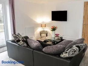 Willow Lodge - Image 1