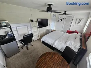 Sanford Suite King Bed Work-Ready with 60 in Google TV and Rainfall Shower - Image 5