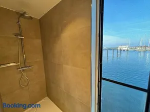Floating Home Nr 1a - Image 3