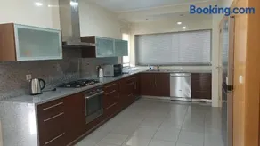 Mansion with Swimming Pool, Pool Table & GrillArea - Image 2