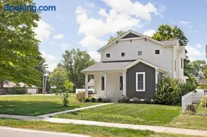 Sleeps 22-Downtown Westfield-Near Grand Park! - Image 2