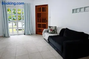 Refúgio até 8 pessoas Churrasqueira e pátio cercado - Image 4
