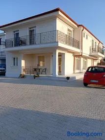 Casa Crina - Image 1