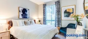 Noho Haven 2 bed Apt with FREE Parking - Image 4