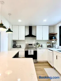 NEW cozy getaway near Mt Monadnock with hot tub - Image 2