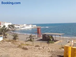 APARTAMENTO PRIMERA LÍNEA DE PLAYA - Image 2