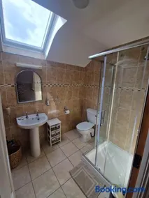 Dee's Nest - Image 2