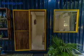 Mogi dos Passaros casa container azul - Image 5