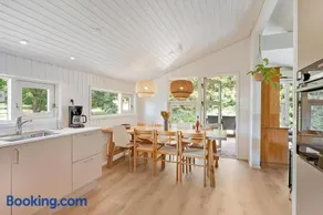 Awesome Home In Ebeltoft With 3 Bedrooms, Internet And Sauna - Image 2